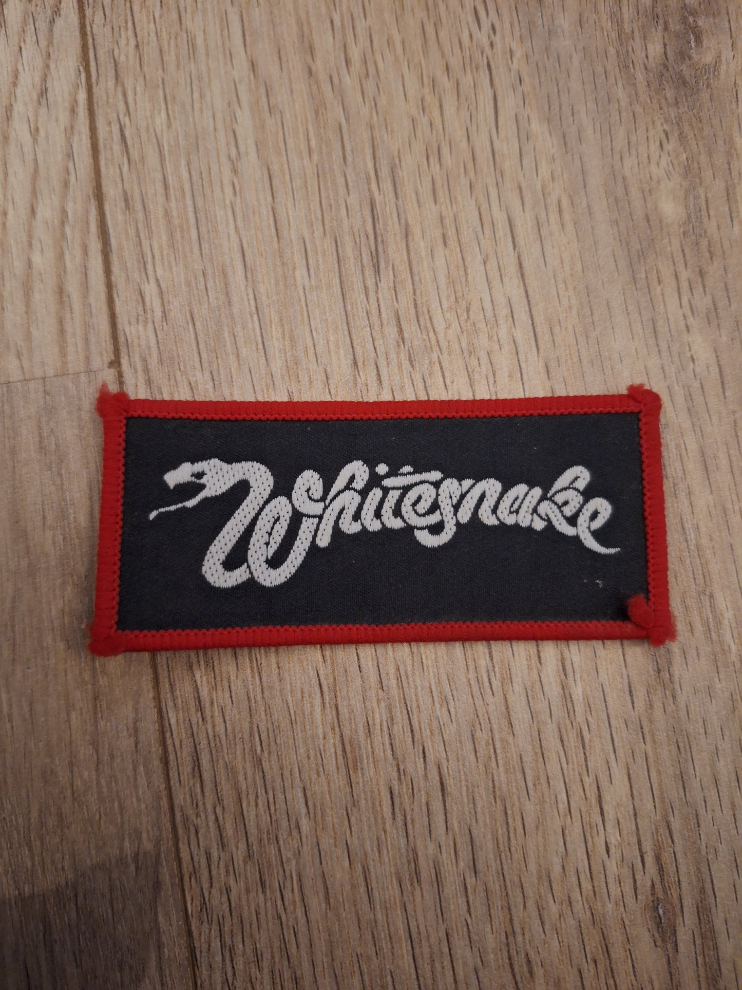 Whitesnake red border