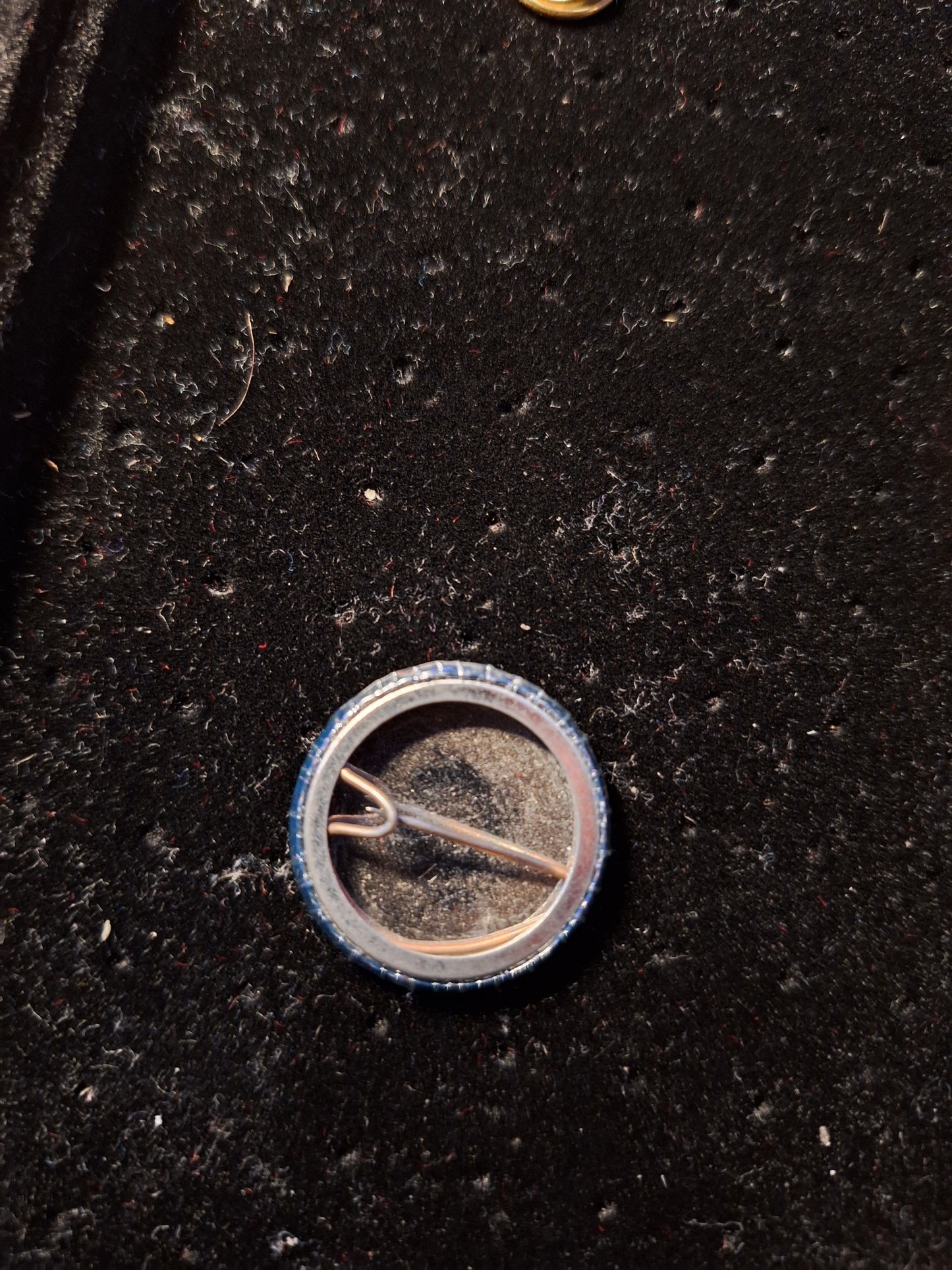 Kiss button 4