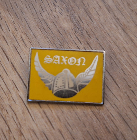 Saxon yellow badge