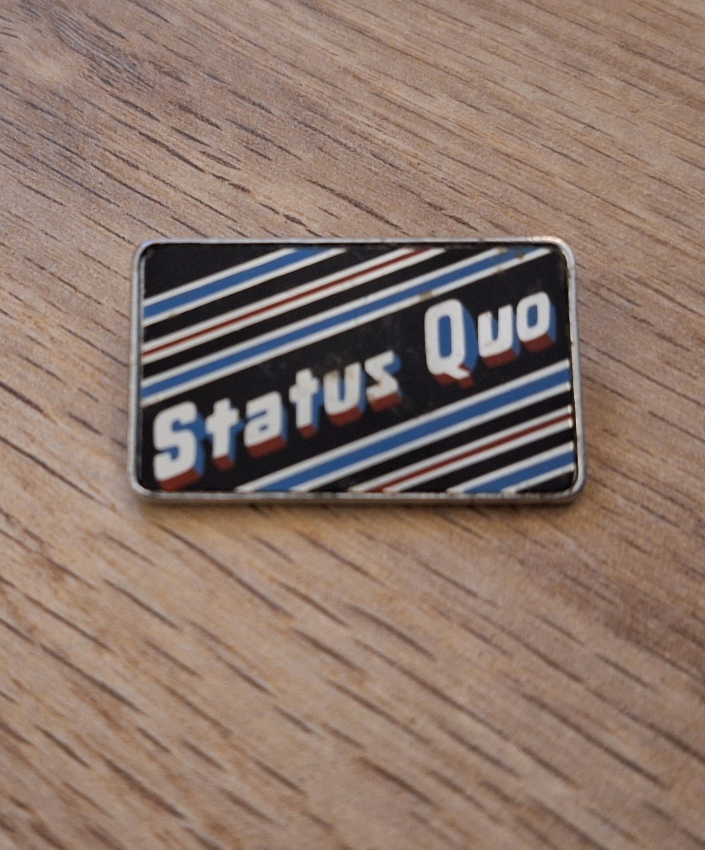 Status quo badge 1