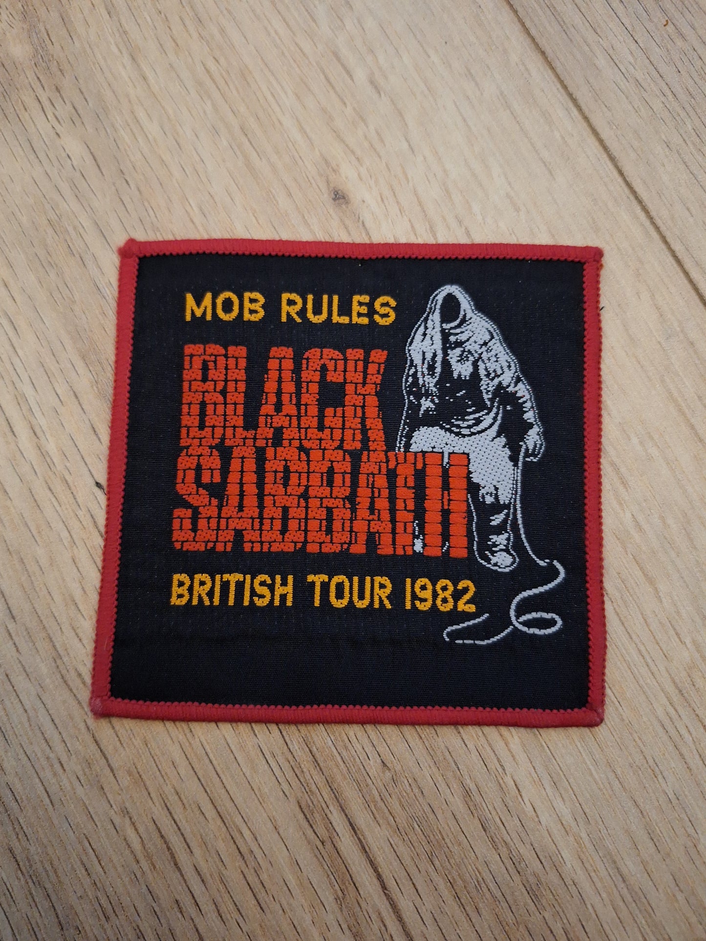 Black sabbath mob rules tour 1982 red border